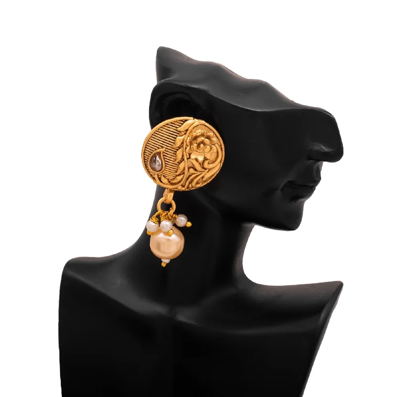 women gold earrings -Ladies Earrings - T0261615