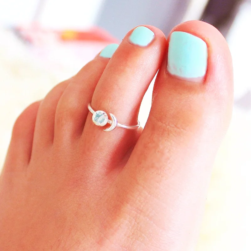 women sparkling rings -Moon Toe Ring SILVER