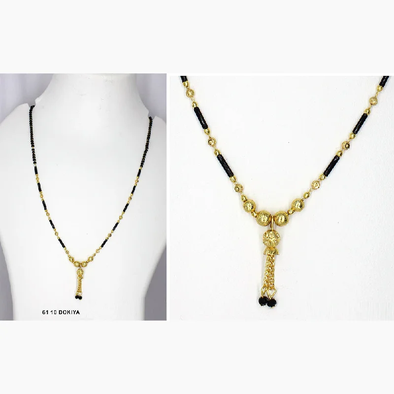 women layered necklaces -Mahavir Dye Gold Dokiya Necklace