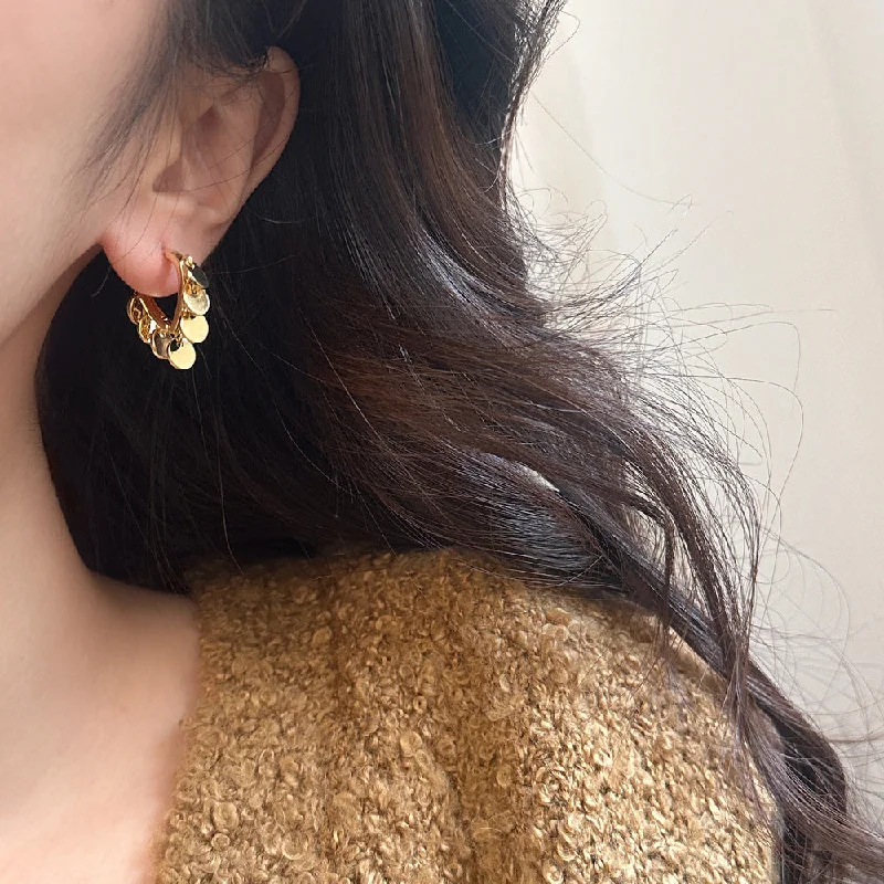 women stackable earrings -Small Coin Round Shaped Dangling Gold Hoop Earrings jlt12769