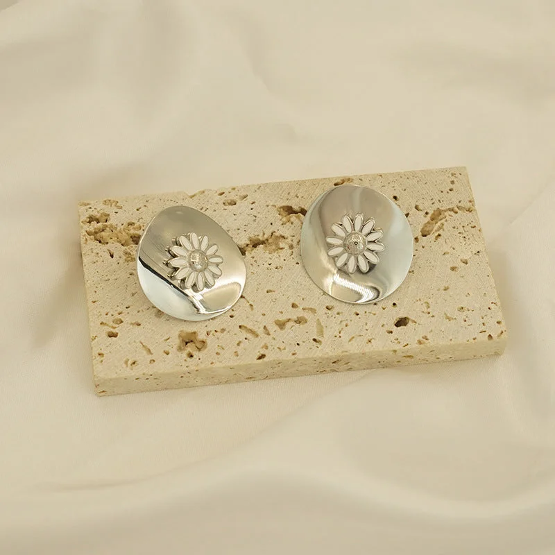 women designer earrings -Trendy Floral Inlaid Daisy Flower Silver Earrings JLT12872