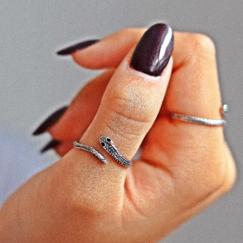 women minimalistic engagement rings -Snake Thumb Ring